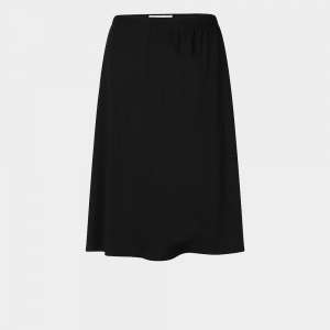 black knee-length fluid skirt